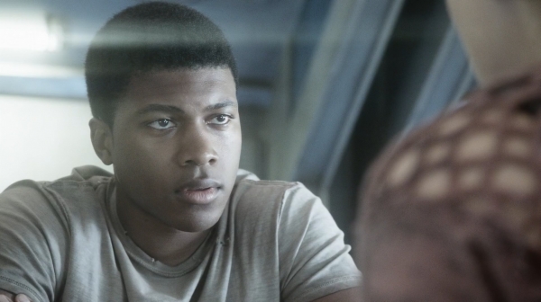 The Earth Kills Season One Episode Three-1512
