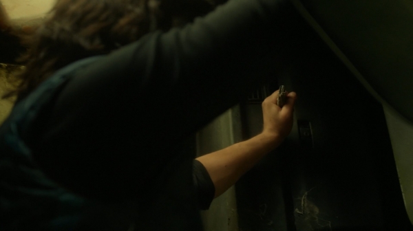 The Earth Kills Season One Episode Three-1436
