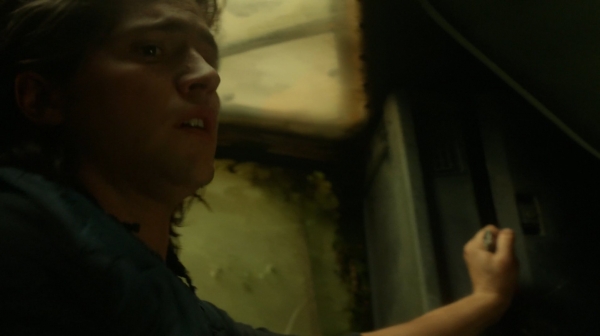 The Earth Kills Season One Episode Three-1433
