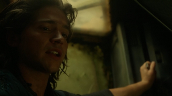 The Earth Kills Season One Episode Three-1432
