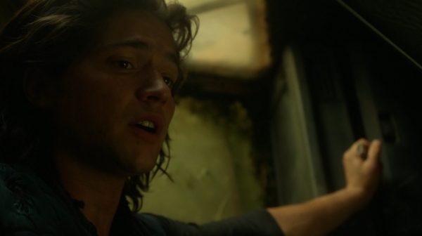 The Earth Kills Season One Episode Three-1431
