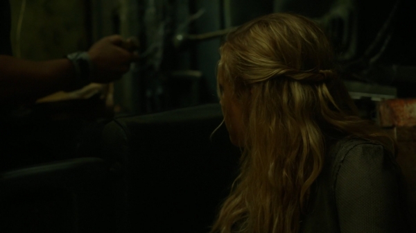 The Earth Kills Season One Episode Three-1425
