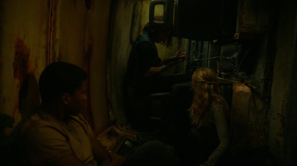 The Earth Kills Season One Episode Three-1423
