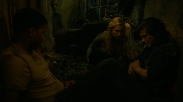The Earth Kills Season One Episode Three-1413
