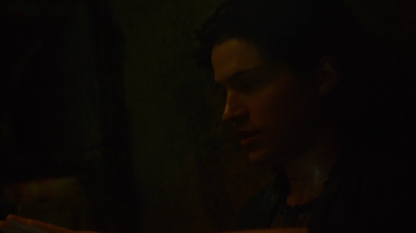 The Earth Kills Season One Episode Three-1152
