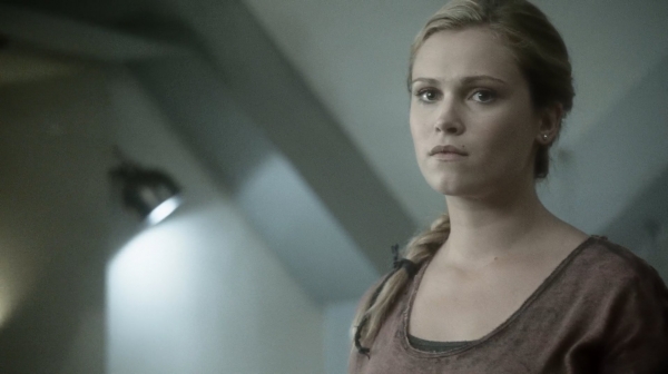 The Earth Kills Season One Episode Three-1060
