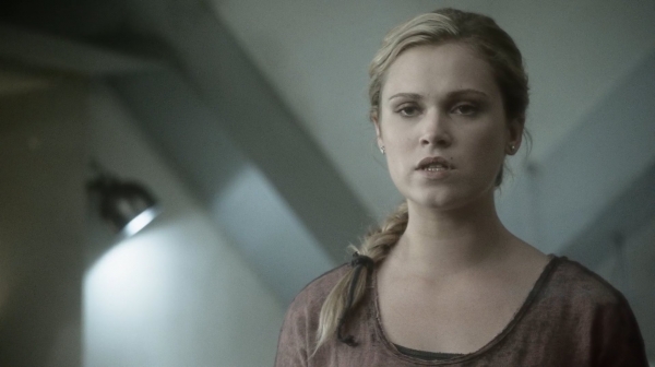 The Earth Kills Season One Episode Three-1048
