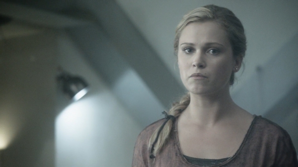 The Earth Kills Season One Episode Three-1042

