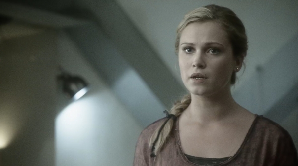 The Earth Kills Season One Episode Three-1041
