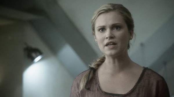 The Earth Kills Season One Episode Three-1035
