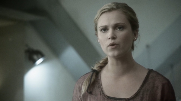 The Earth Kills Season One Episode Three-1033
