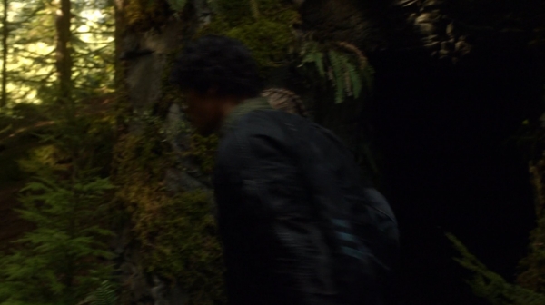 The Earth Kills Season One Episode Three-907
