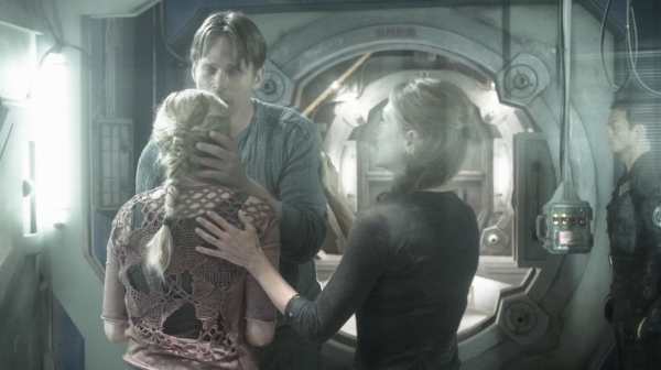 The Earth Kills Season One Episode Three-417
