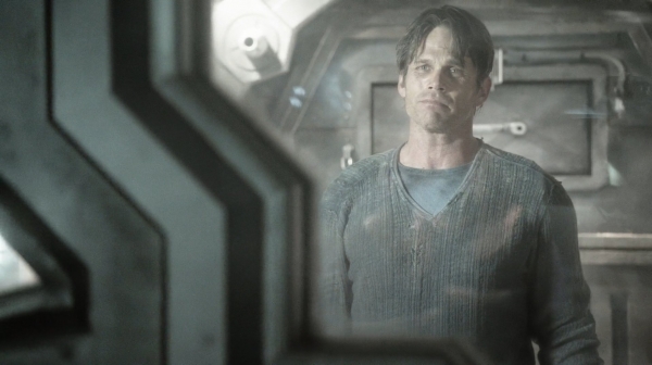 The Earth Kills Season One Episode Three-399
