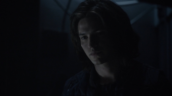 The Earth Kills Season One Episode Three-323
