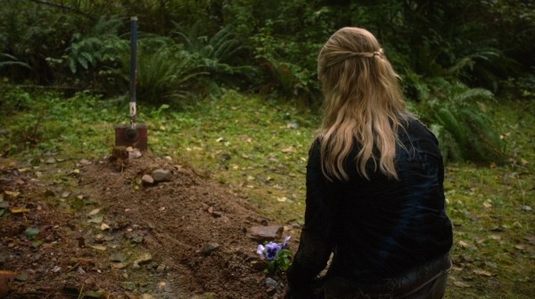 The 100 Captures Murphys Law Season One Episode Four-1417
