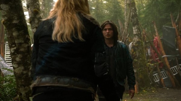 The 100 Captures Murphys Law Season One Episode Four-1411
