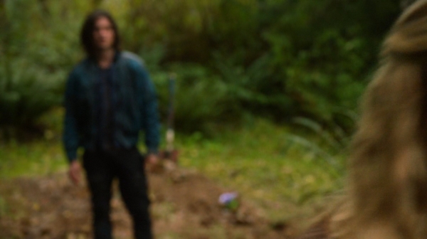 The 100 Captures Murphys Law Season One Episode Four-1355
