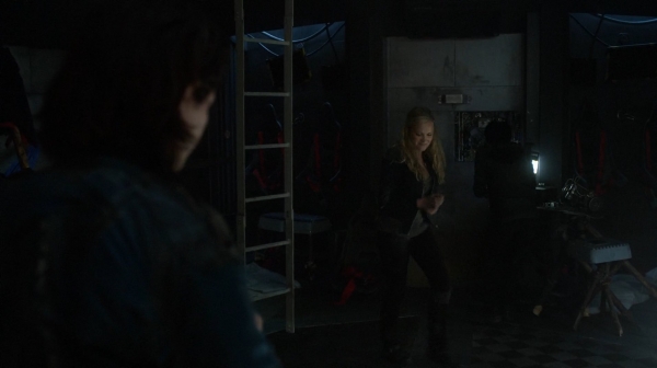 The 100 Captures Murphys Law Season One Episode Four-1301
