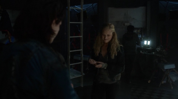 The 100 Captures Murphys Law Season One Episode Four-1300
