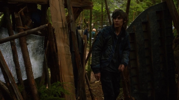 The 100 Captures Murphys Law Season One Episode Four-1233
