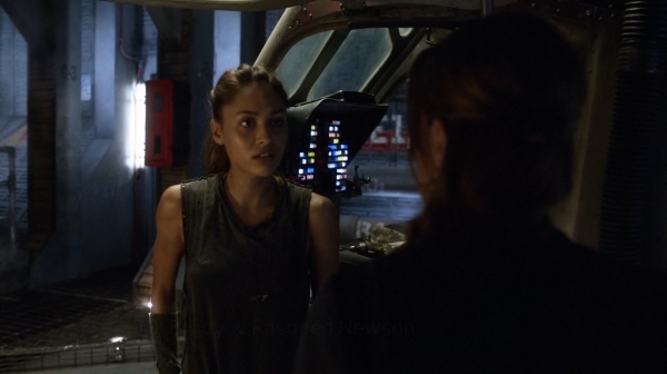 The 100 Captures Murphys Law Season One Episode Four-1144
