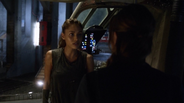 The 100 Captures Murphys Law Season One Episode Four-1143
