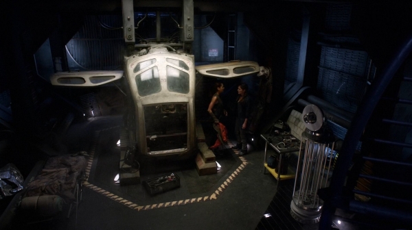 The 100 Captures Murphys Law Season One Episode Four-1136
