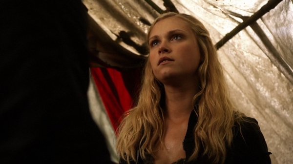 The 100 Captures Murphys Law Season One Episode Four-1107
