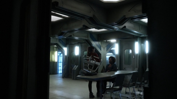 The 100 Captures Murphys Law Season One Episode Four-923
