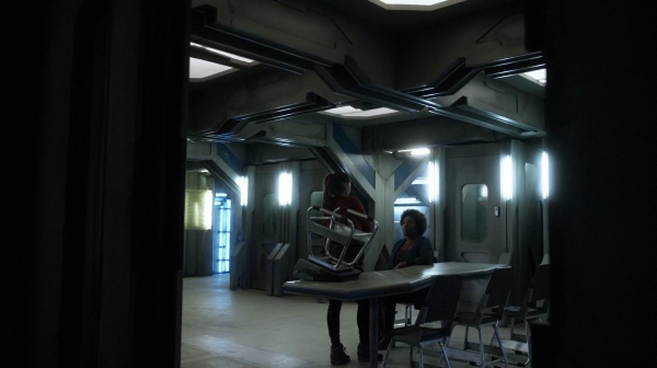 The 100 Captures Murphys Law Season One Episode Four-922
