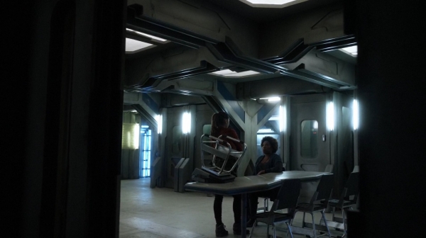 The 100 Captures Murphys Law Season One Episode Four-921
