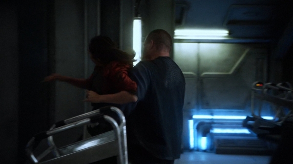 The 100 Captures Murphys Law Season One Episode Four-903
