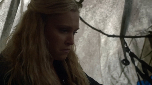 The 100 Captures Murphys Law Season One Episode Four-884
