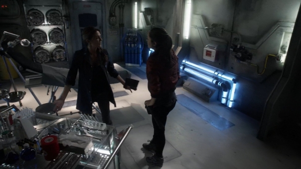 The 100 Captures Murphys Law Season One Episode Four-804
