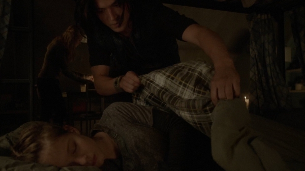 The 100 Captures Murphys Law Season One Episode Four-696
