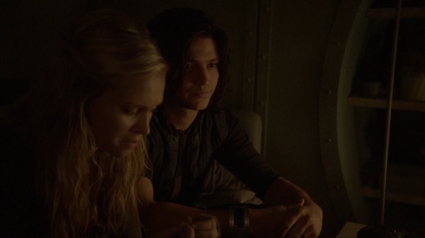 The 100 Captures Murphys Law Season One Episode Four-641
