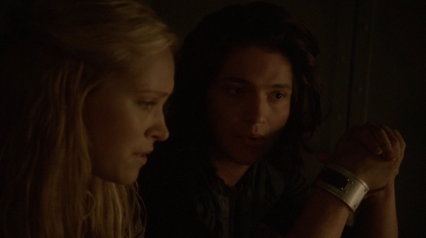 The 100 Captures Murphys Law Season One Episode Four-637
