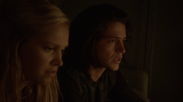 The 100 Captures Murphys Law Season One Episode Four-630
