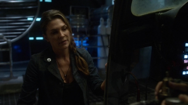 The 100 Captures Murphys Law Season One Episode Four-616
