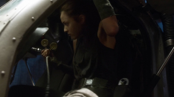 The 100 Captures Murphys Law Season One Episode Four-611
