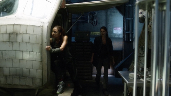 The 100 Captures Murphys Law Season One Episode Four-446
