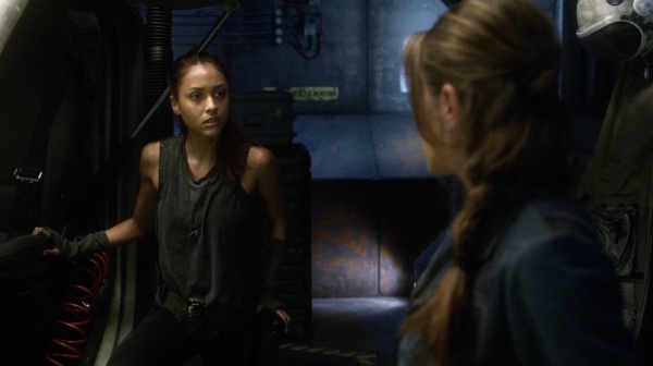 The 100 Captures Murphys Law Season One Episode Four-420
