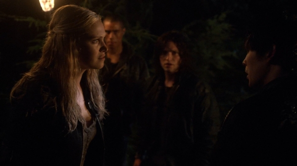 The 100 Captures Murphys Law Season One Episode Four-300
