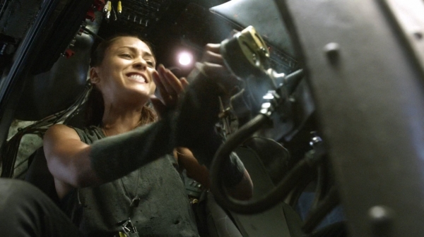The 100 Captures Murphys Law Season One Episode Four-241
