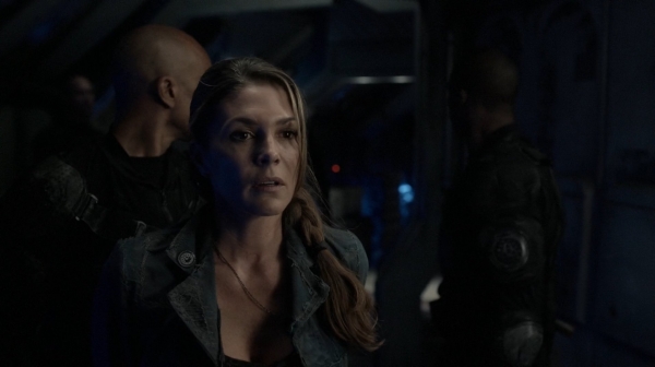 The 100 Captures Murphys Law Season One Episode Four-143

