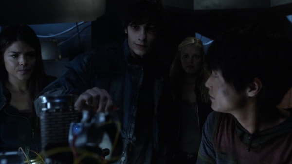 The 100 Captures Murphys Law Season One Episode Four-106
