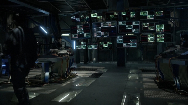 The 100 Captures Murphys Law Season One Episode Four-105
