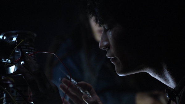 The 100 Captures Murphys Law Season One Episode Four-81
