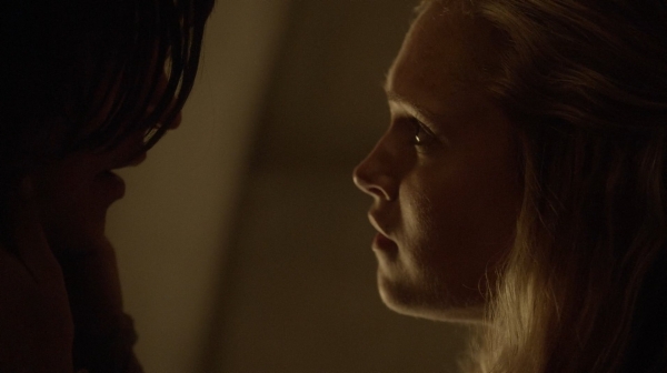 The 100 Captures Murphys Law Season One Episode Four-22
